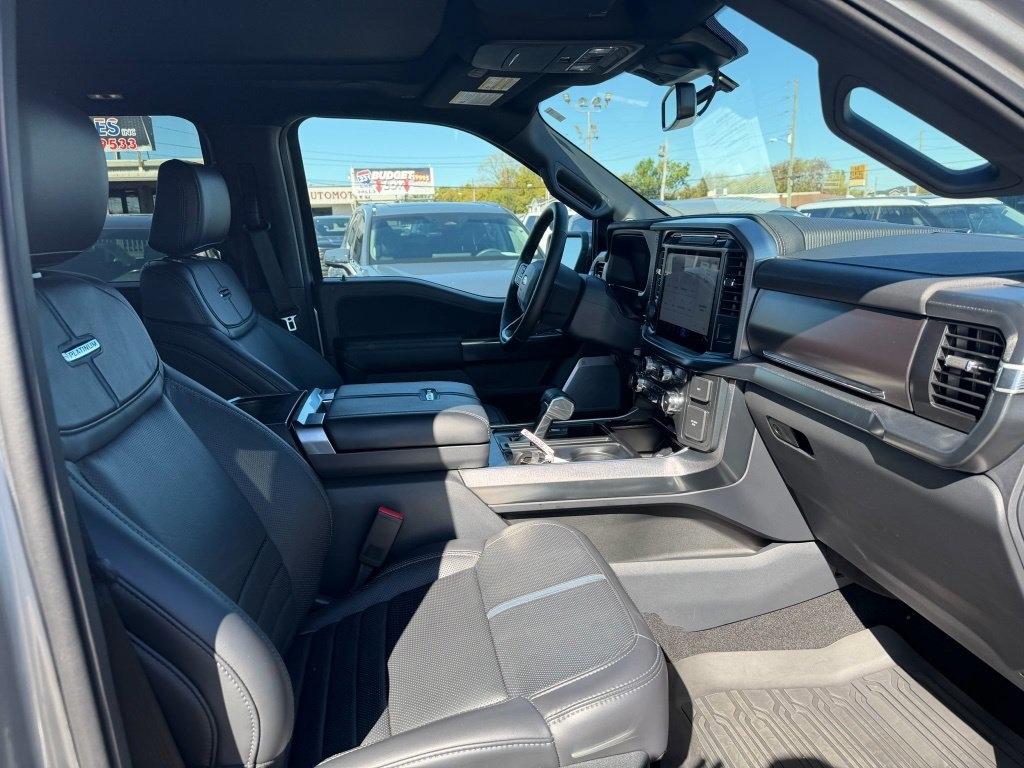Ford F-150 Platinum SuperCrew 4WD 2025