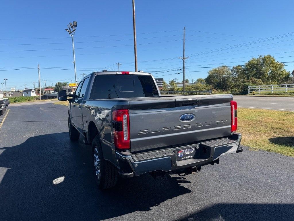 Ford F-250 SD Lariat Crew Cab 4WD 2024