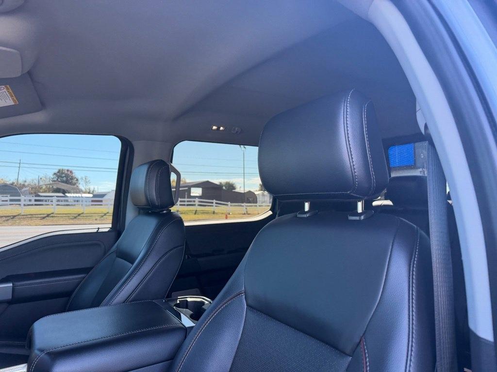Ford F-250 SD Lariat Crew Cab 4WD 2024