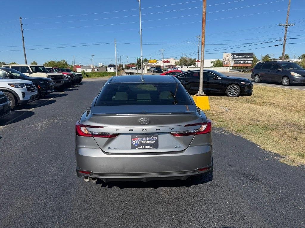 Toyota Camry Hybrid XLE 2026