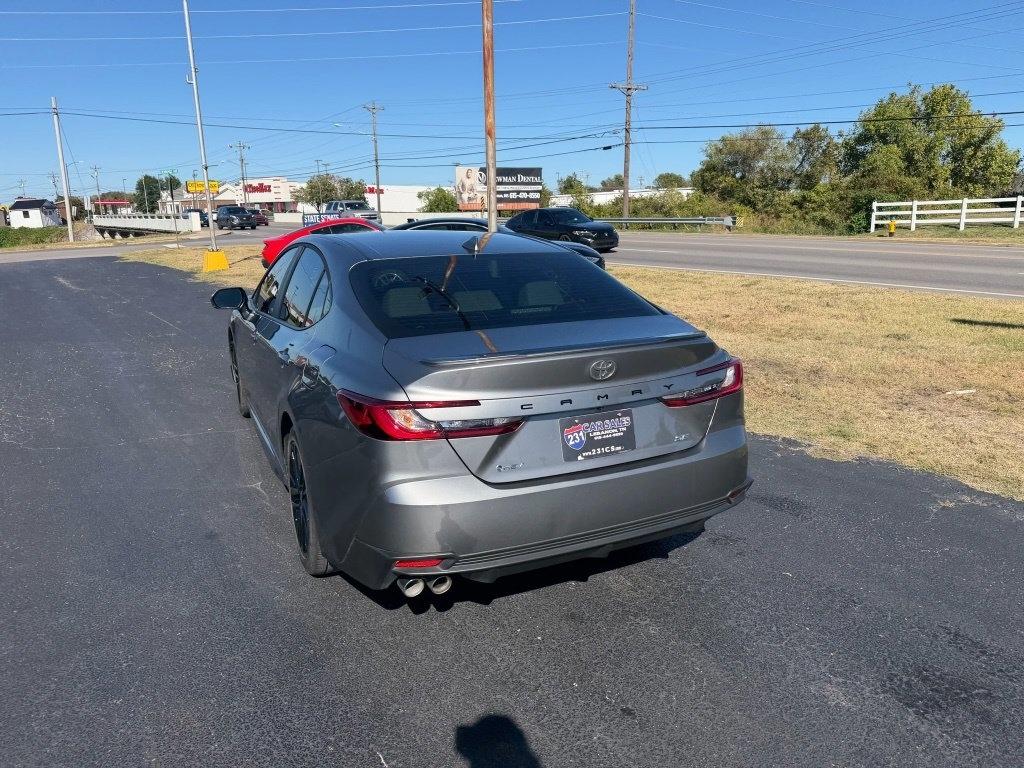 Toyota Camry Hybrid XLE 2026