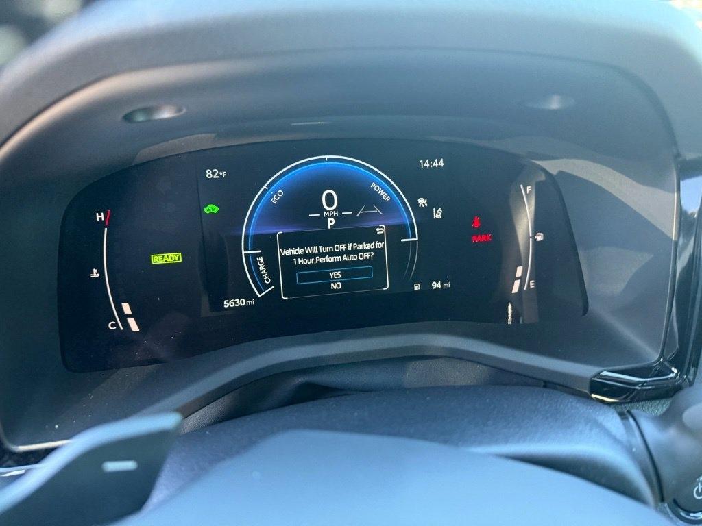 Toyota Camry Hybrid XLE 2026