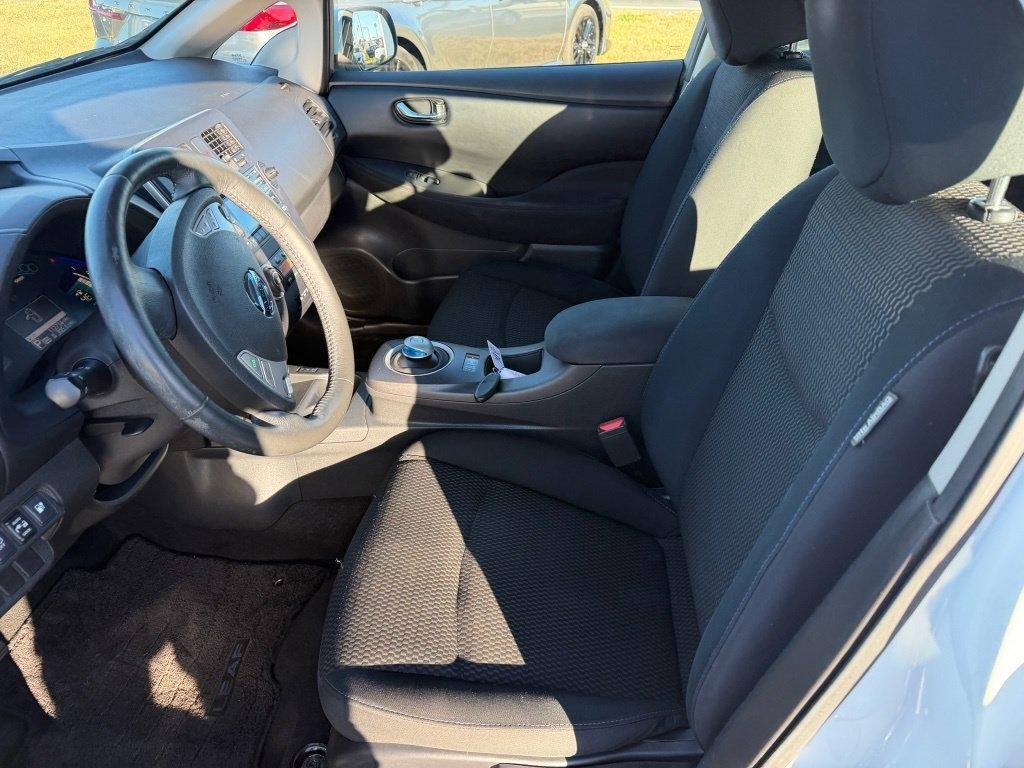 Nissan Leaf S 2015