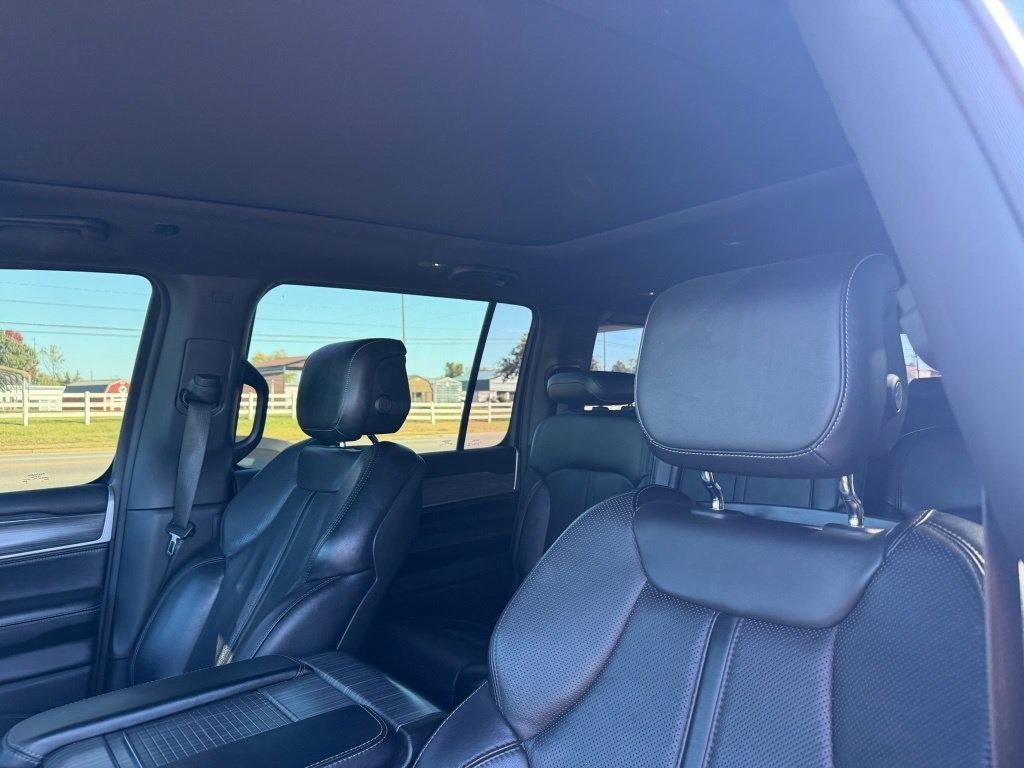 Jeep Wagoneer Series III 4WD 2023