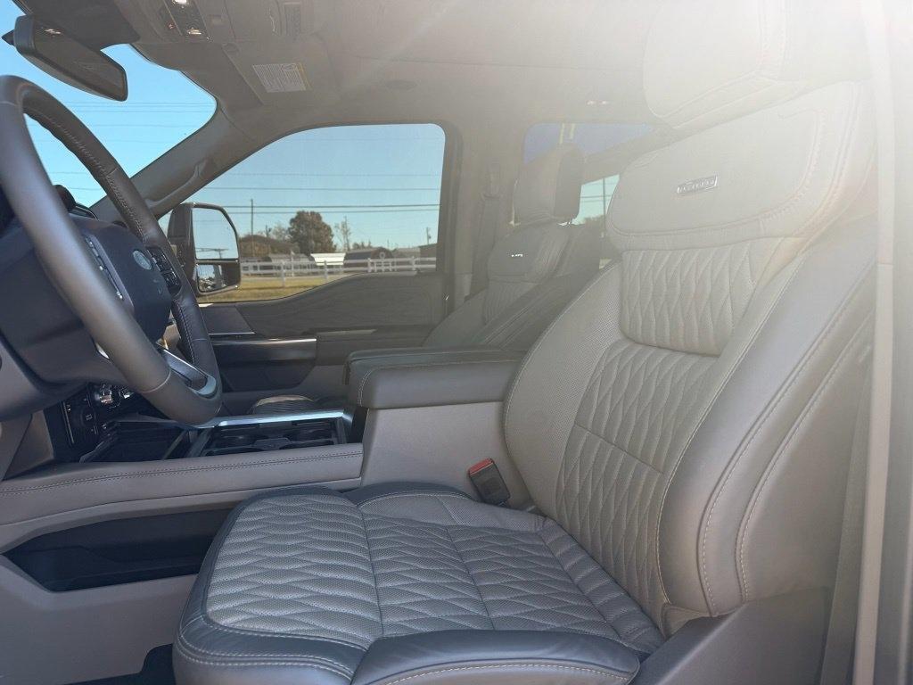 Ford F-450 SD Platinum Crew Cab DRW 4WD 2026