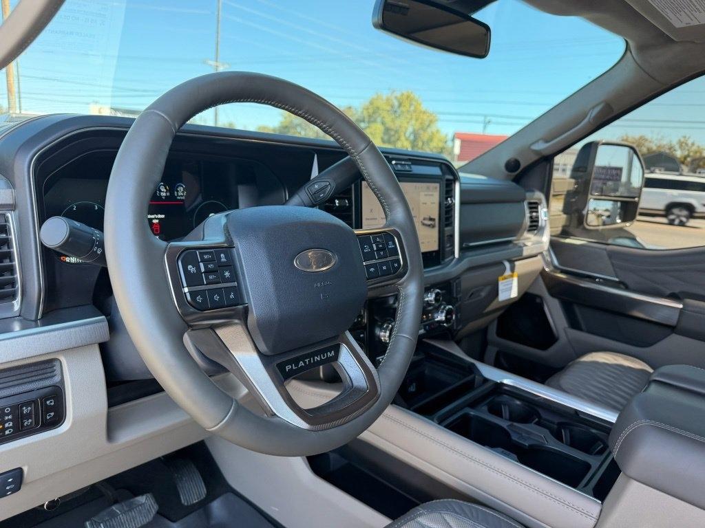 Ford F-450 SD Platinum Crew Cab DRW 4WD 2026