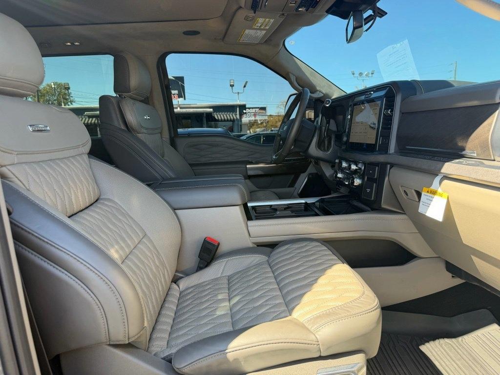 Ford F-450 SD Platinum Crew Cab DRW 4WD 2026