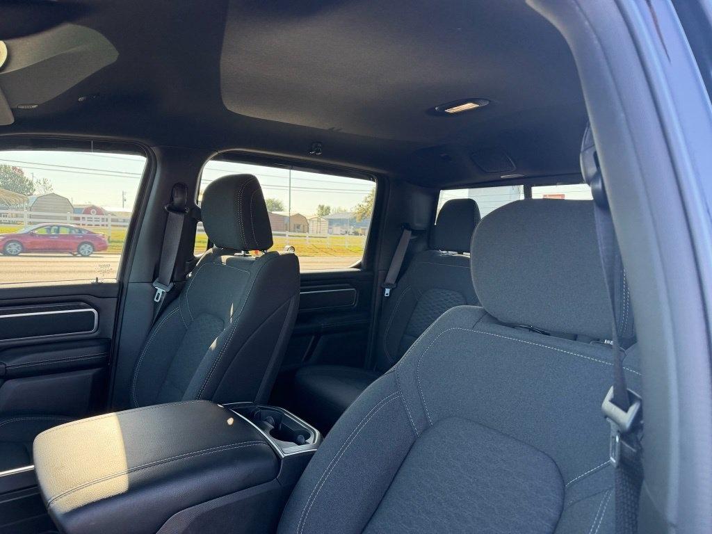 RAM 1500 Big Horn Crew Cab 4WD 2026