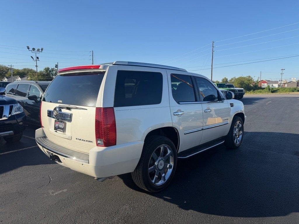 Cadillac Escalade AWD Luxury 2012