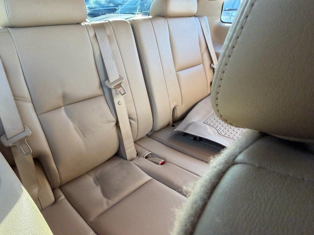 Cadillac Escalade AWD Luxury 2012
