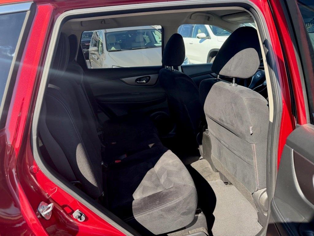 Nissan Rogue SV 2WD 2016
