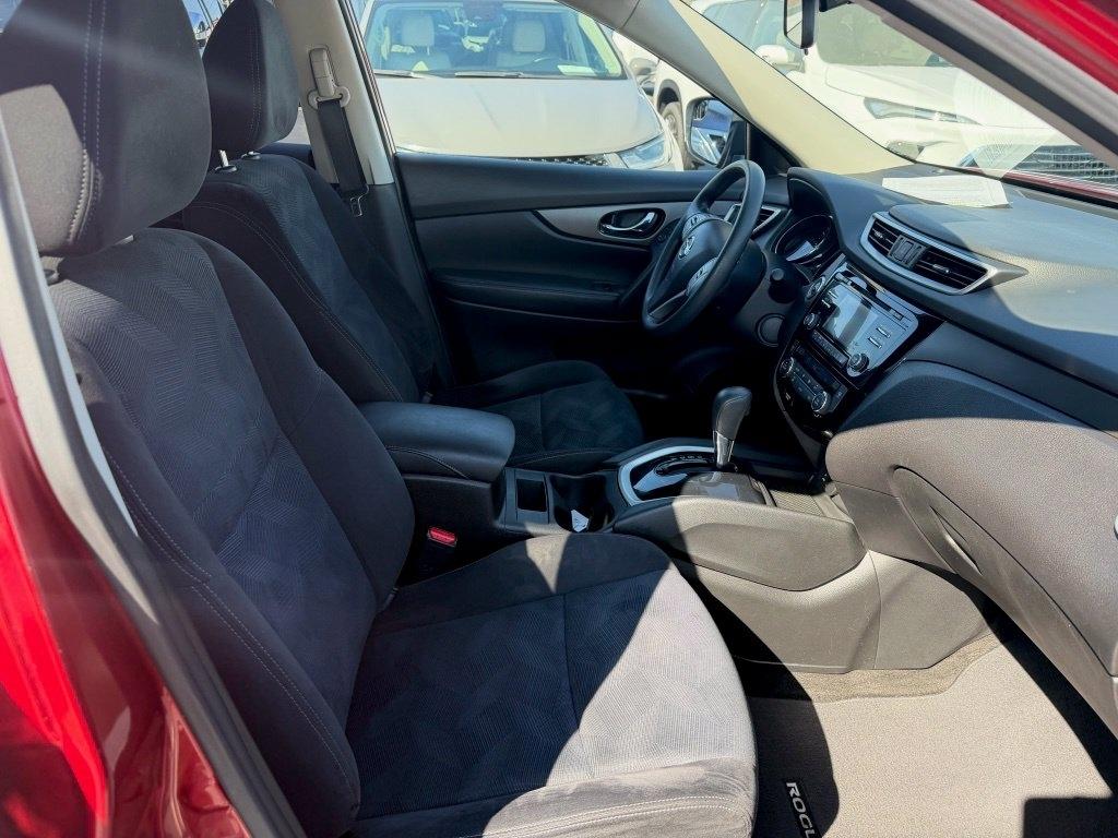 Nissan Rogue SV 2WD 2016