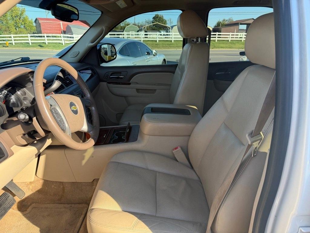 Chevrolet Tahoe LTZ 2WD 2011