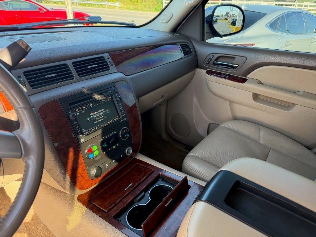 Chevrolet Tahoe LTZ 2WD 2011