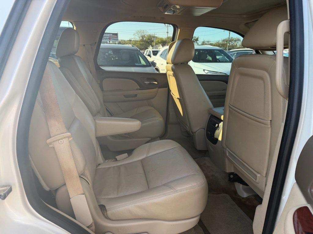 Chevrolet Tahoe LTZ 2WD 2011