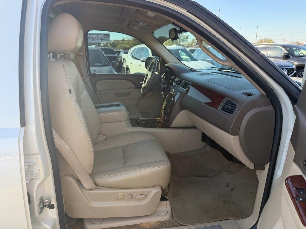Chevrolet Tahoe LTZ 2WD 2011
