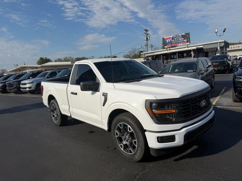 Ford F-150 XL 2WD 2024