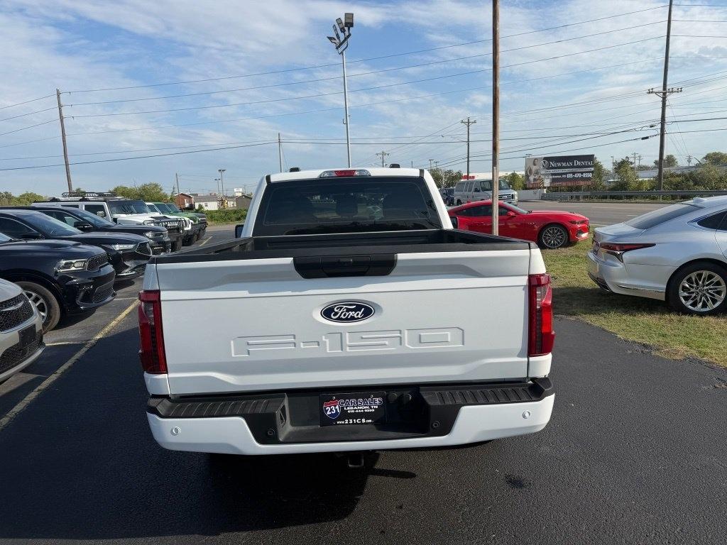 Ford F-150 XL 2WD 2024