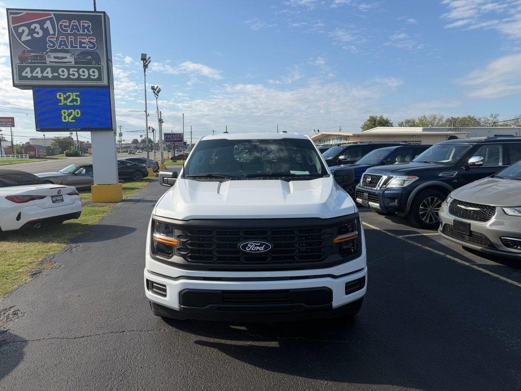 Ford F-150 XL 2WD 2024