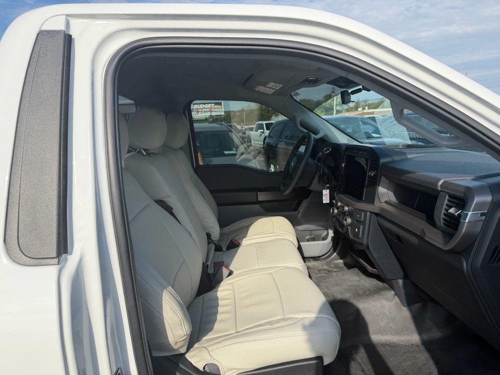 Ford F-150 XL 2WD 2024