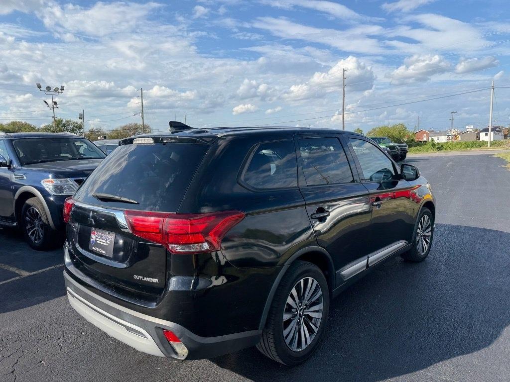 Mitsubishi Outlander SE 2WD 2019