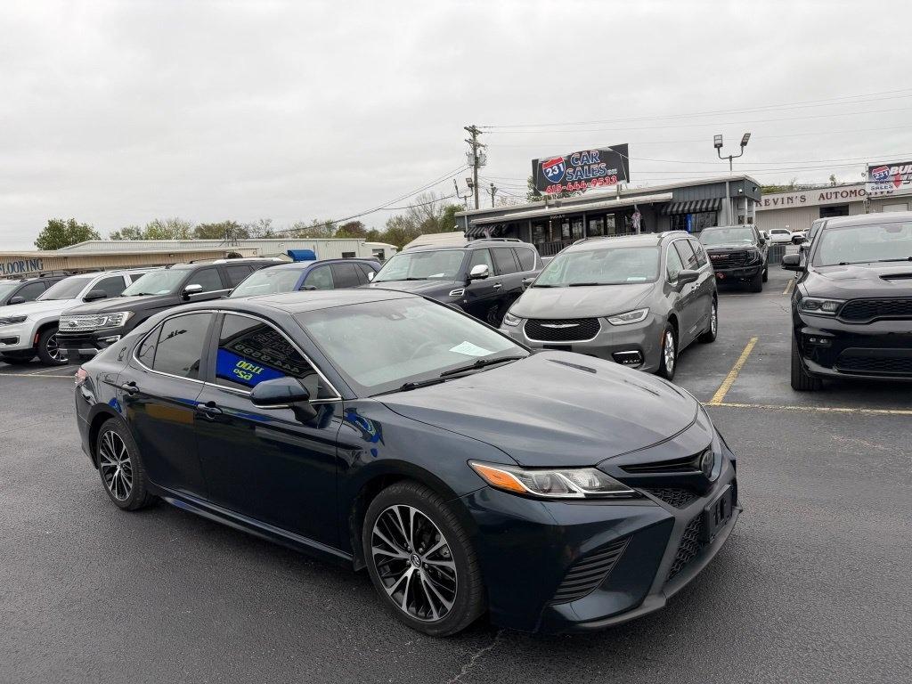 Toyota Camry SE 2018