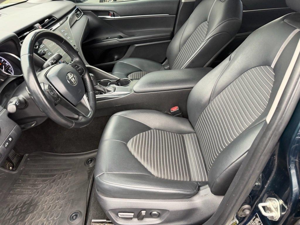 Toyota Camry SE 2018