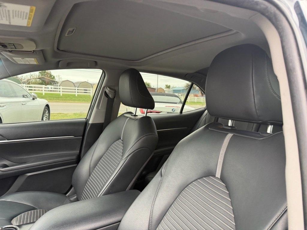 Toyota Camry SE 2018