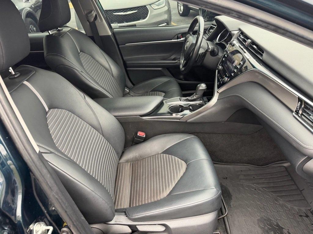 Toyota Camry SE 2018