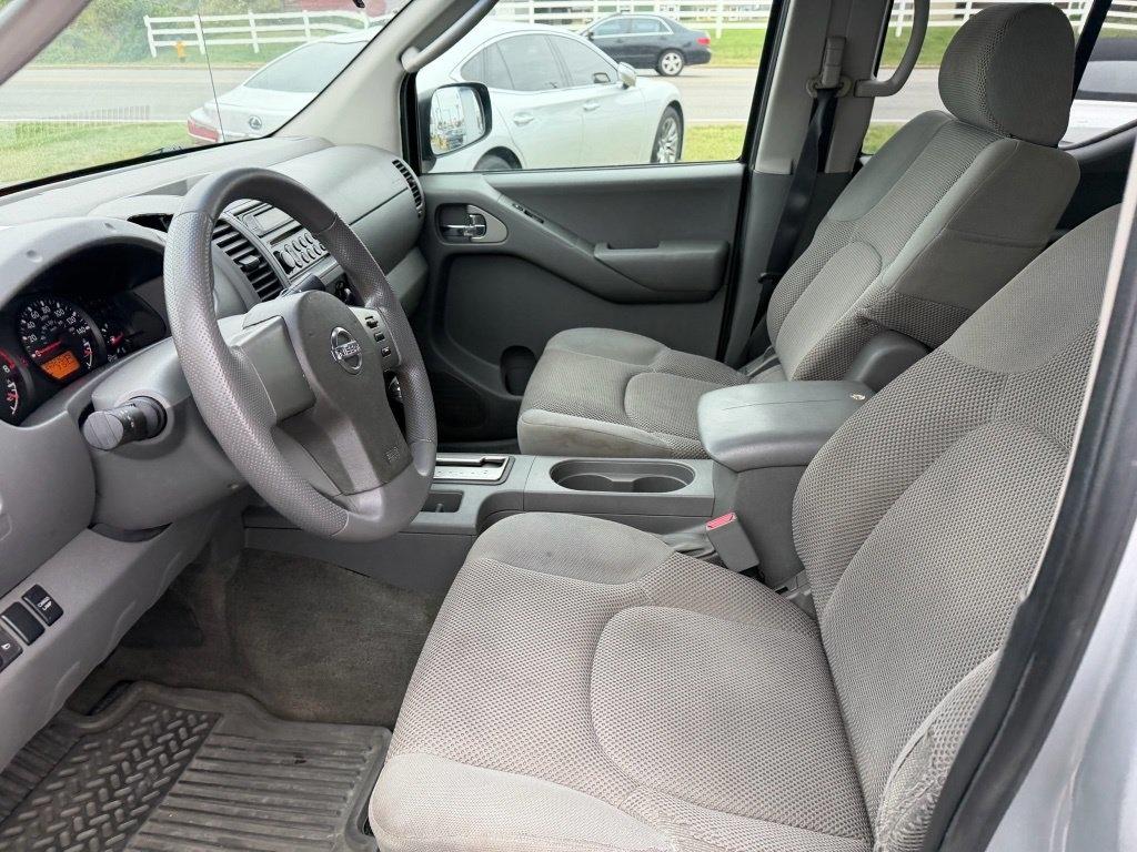 Nissan Frontier LE Crew Cab 4WD 2006