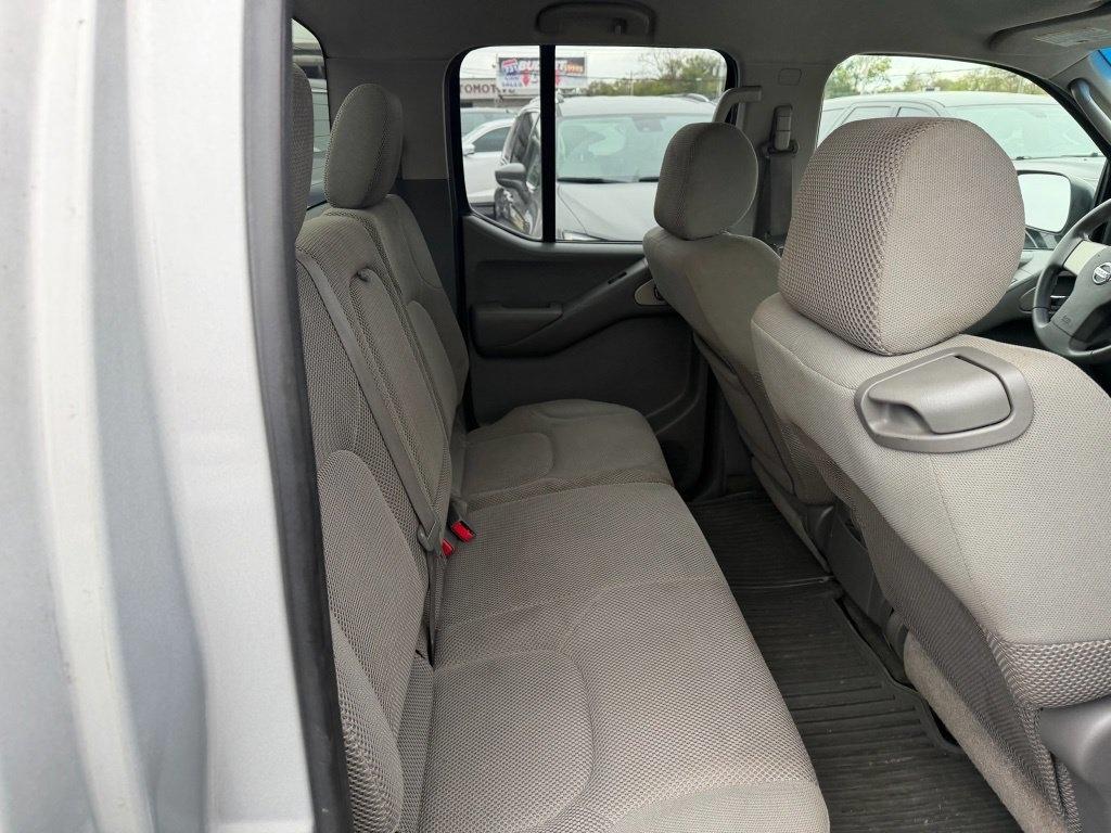 Nissan Frontier LE Crew Cab 4WD 2006