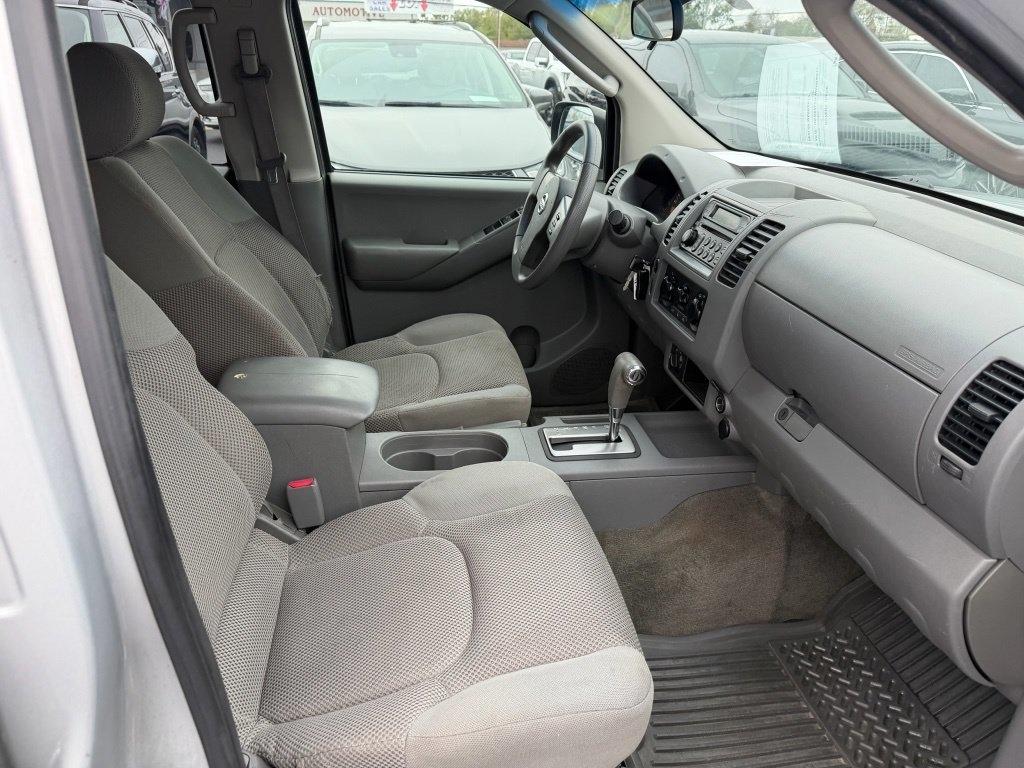 Nissan Frontier LE Crew Cab 4WD 2006