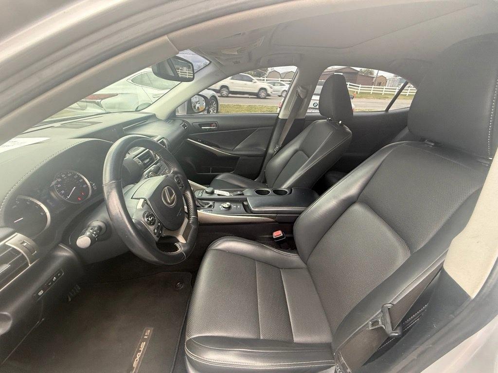 Lexus IS 250 RWD 2015
