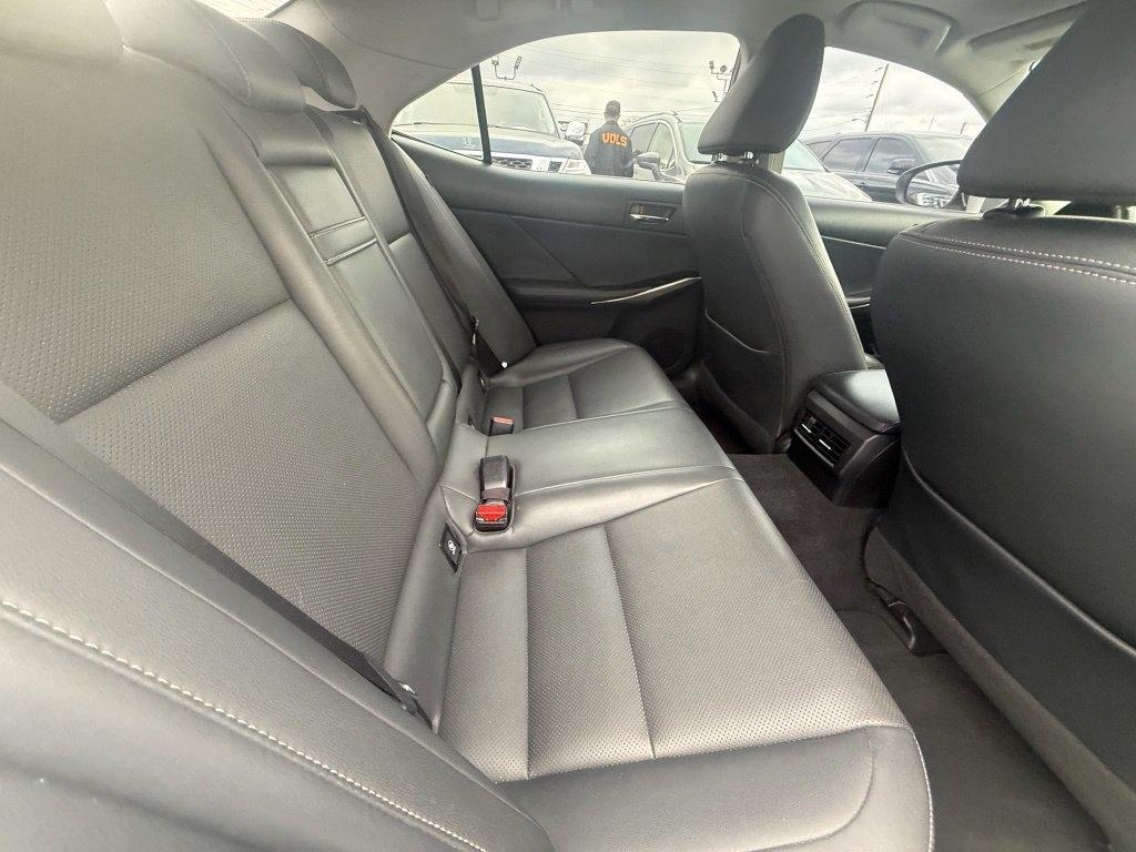 Lexus IS 250 RWD 2015