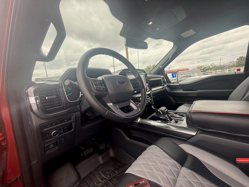 Ford F-150 XLT 4WD 2023