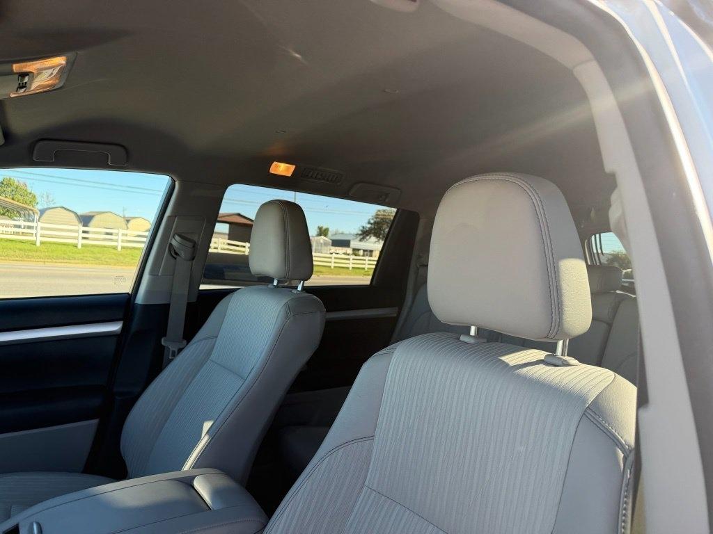 Toyota Highlander LE Plus AWD V6 2017