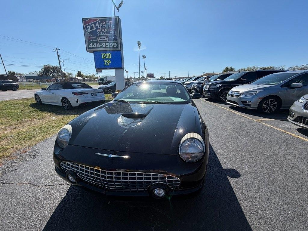 Ford Thunderbird Deluxe 2002