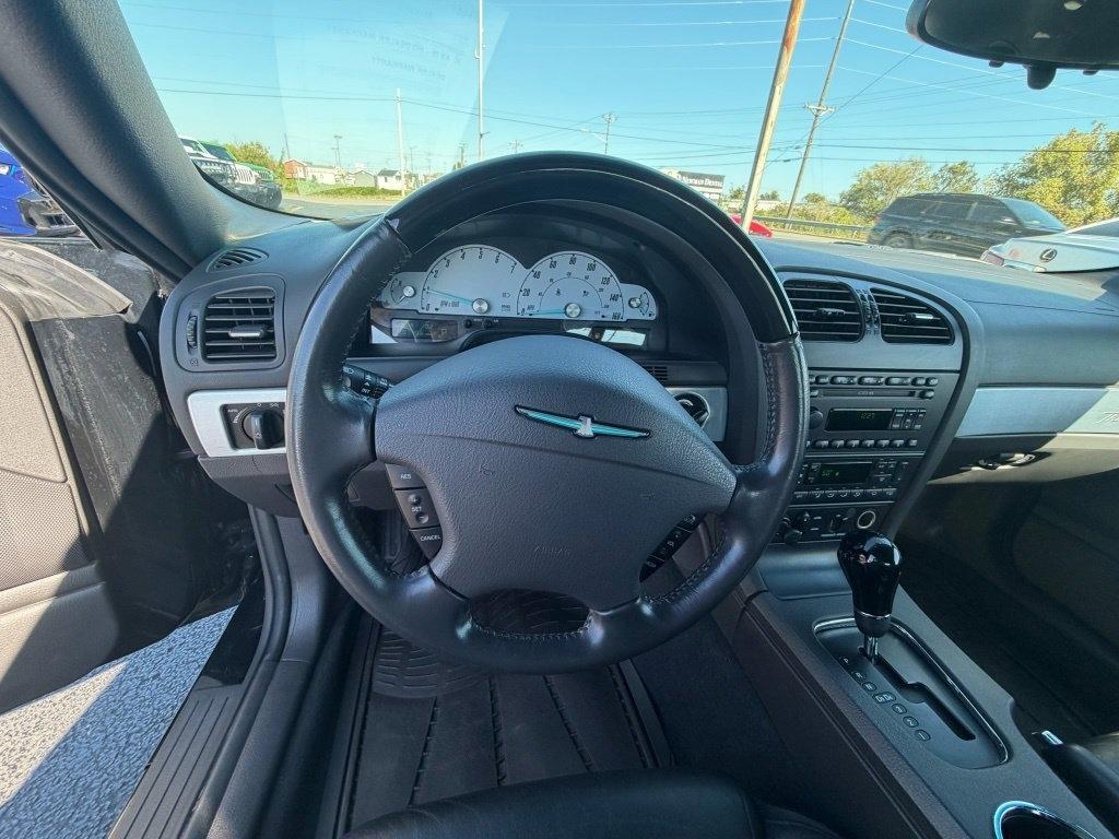 Ford Thunderbird Deluxe 2002