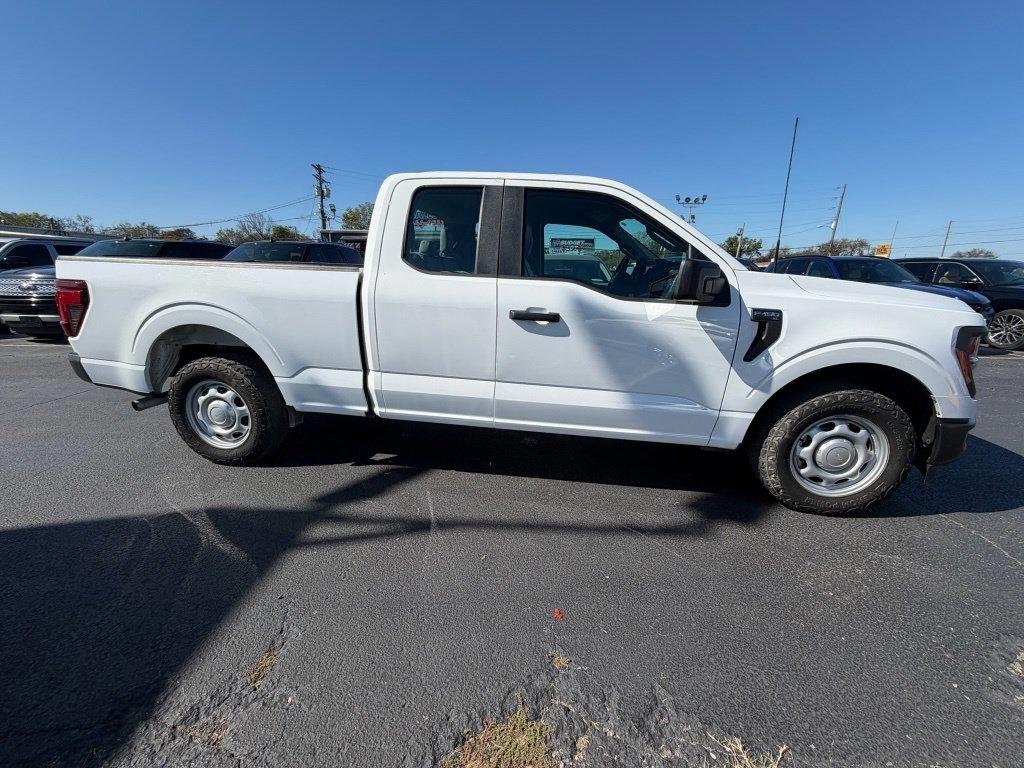 Ford F-150 XL SuperCab 2WD 2024