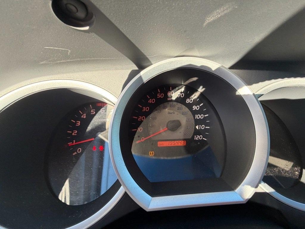 Toyota Tacoma PreRunner Double Cab V6 Auto 2WD 2011