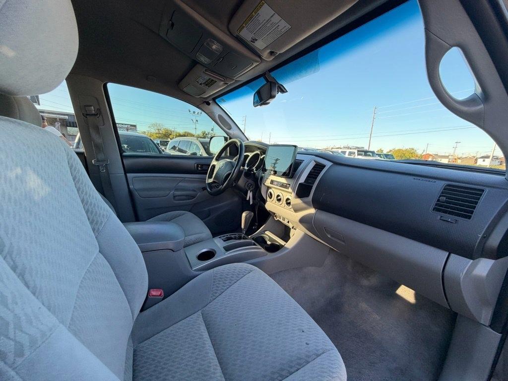 Toyota Tacoma PreRunner Double Cab V6 Auto 2WD 2011