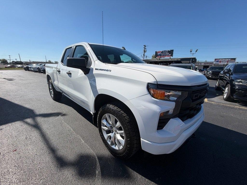 Chevrolet Silverado 1500 Custom Double Cab 4WD 2023
