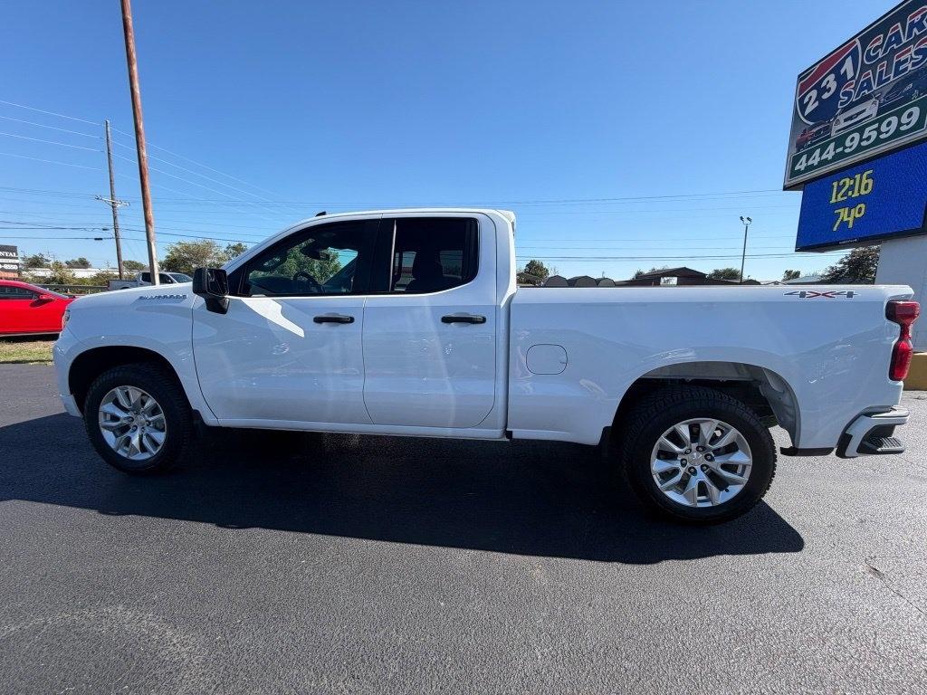 Chevrolet Silverado 1500 Custom Double Cab 4WD 2023