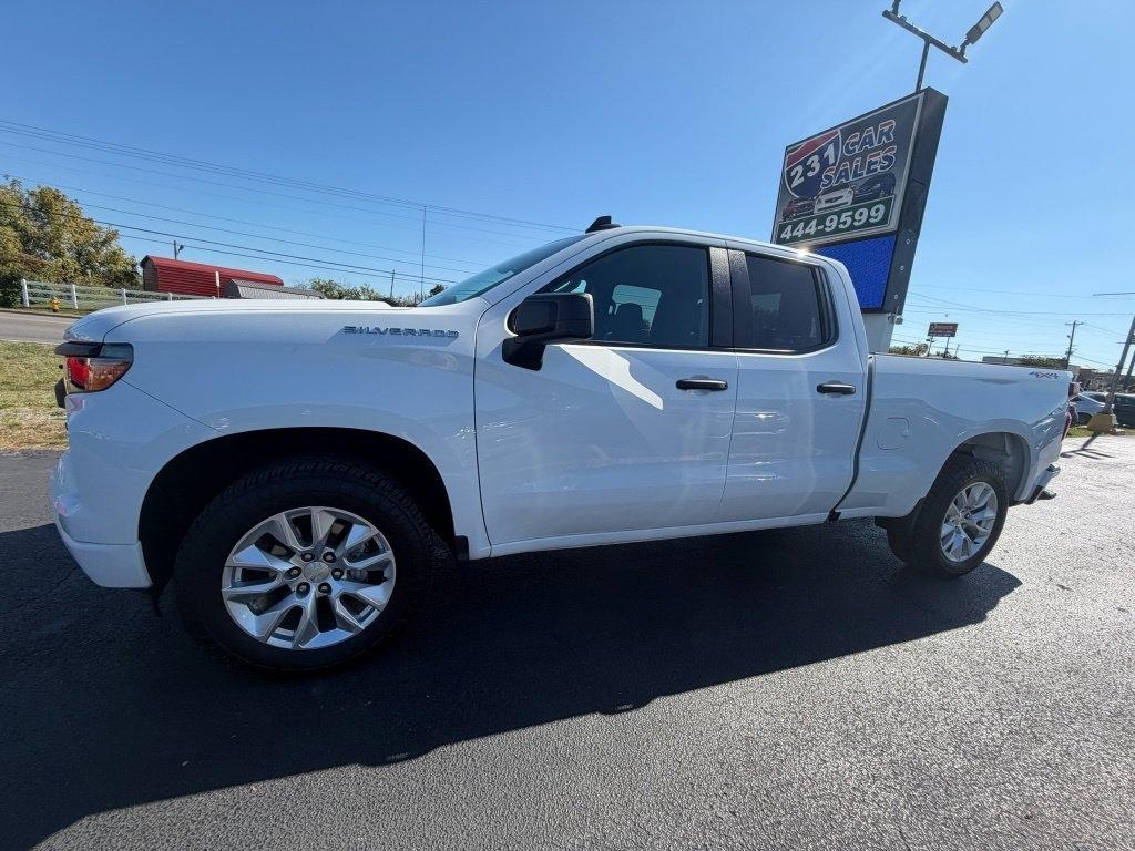 Chevrolet Silverado 1500 Custom Double Cab 4WD 2023