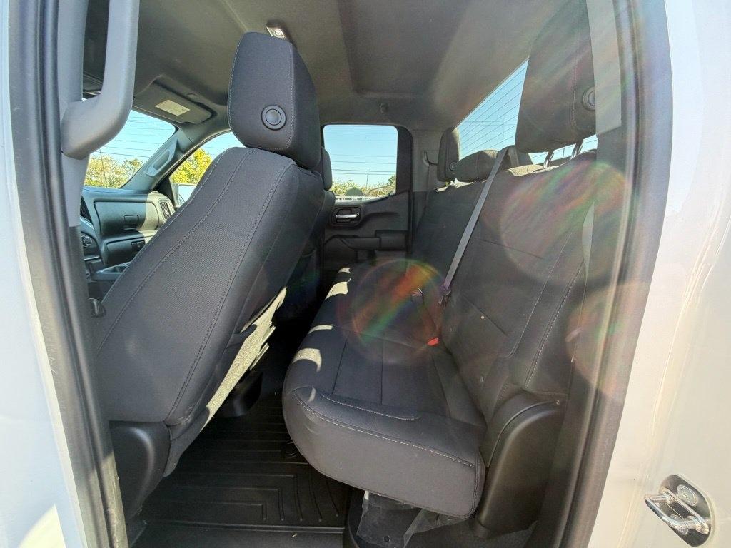 Chevrolet Silverado 1500 Custom Double Cab 4WD 2023