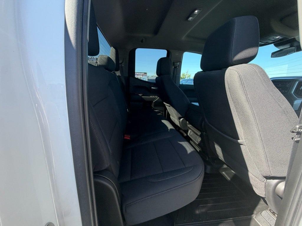 Chevrolet Silverado 1500 Custom Double Cab 4WD 2023