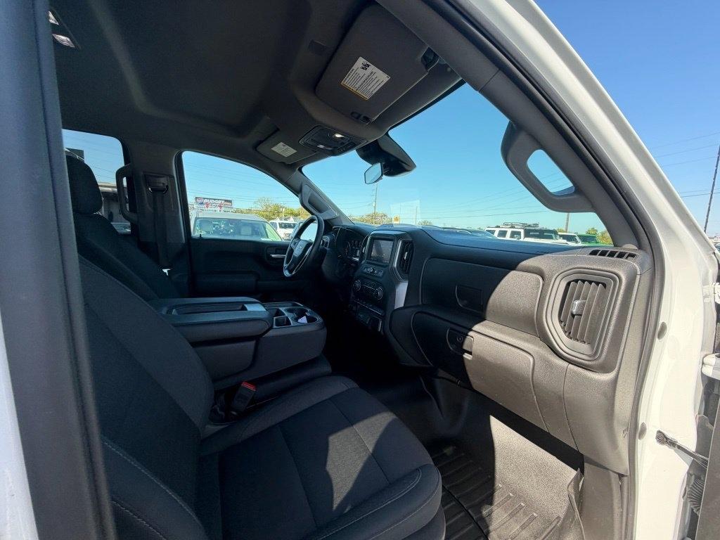 Chevrolet Silverado 1500 Custom Double Cab 4WD 2023
