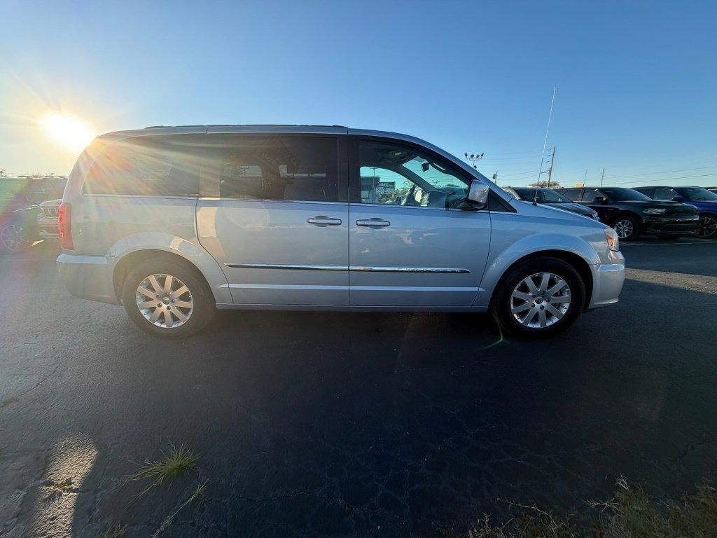 Chrysler Town & Country Touring 2013