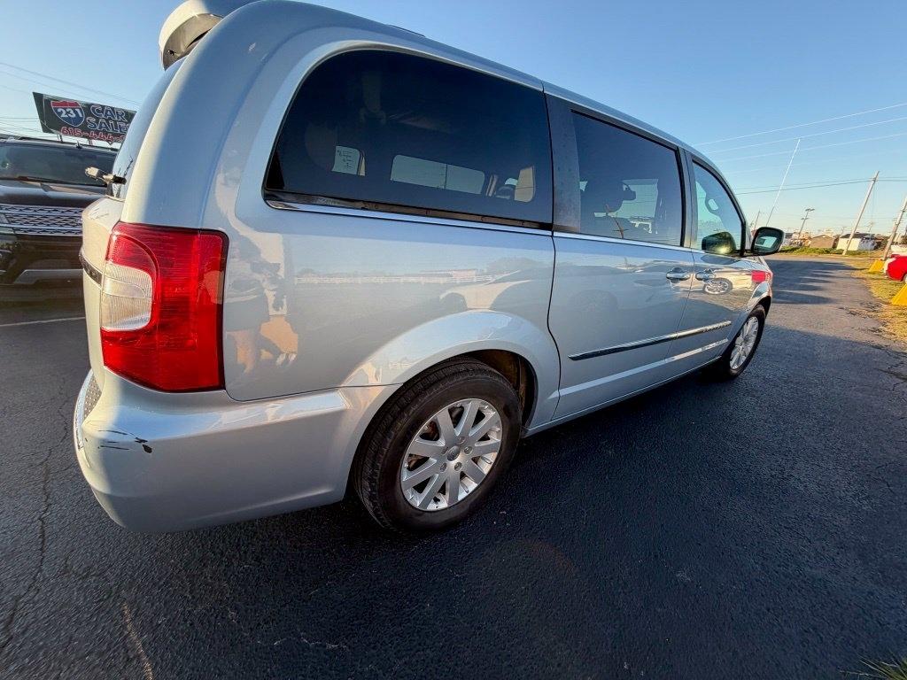Chrysler Town & Country Touring 2013