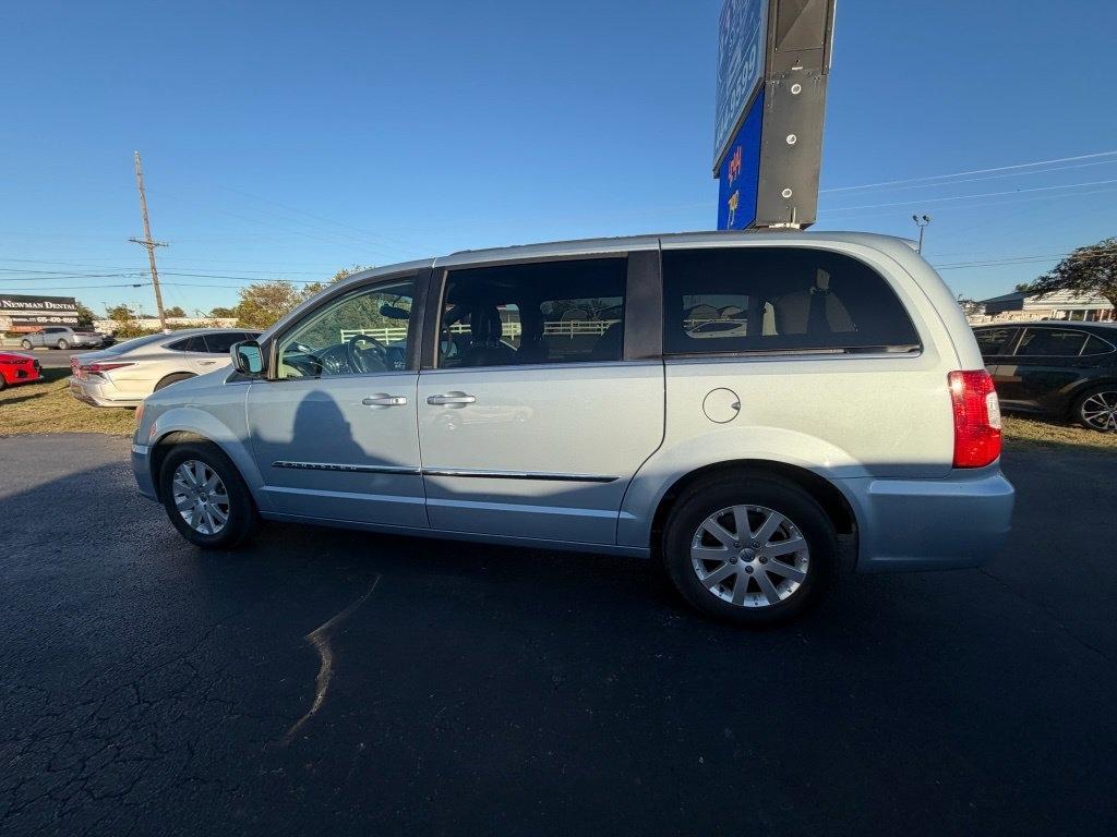 Chrysler Town & Country Touring 2013